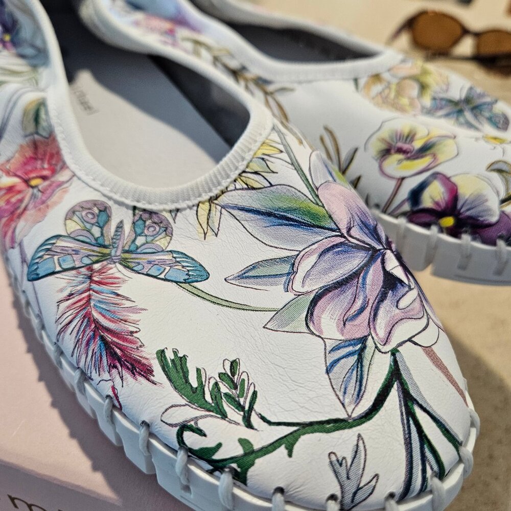 Eric Michael Balet Flat Slip on Floral Size 9-9.5 (40) New in Box